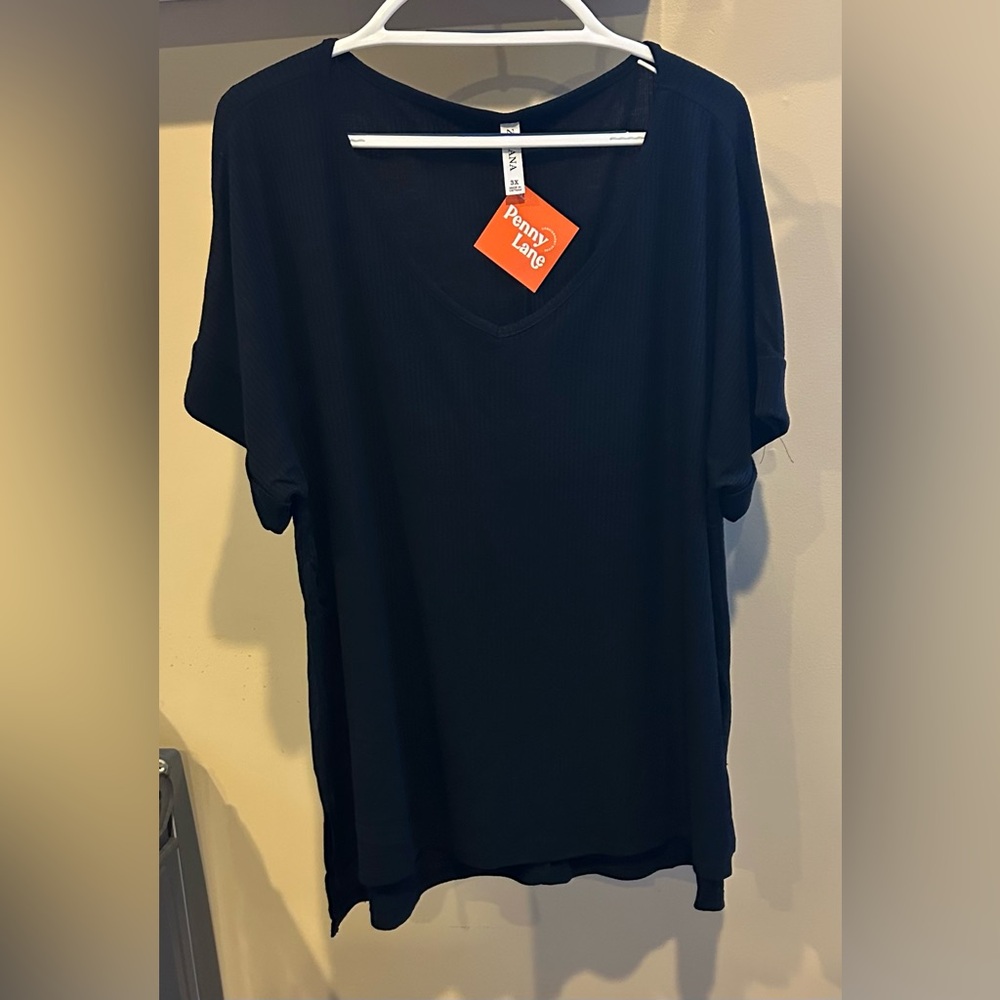 Women’s Zenana ribbed split side rolled sleeve top, new with tags, size 3X